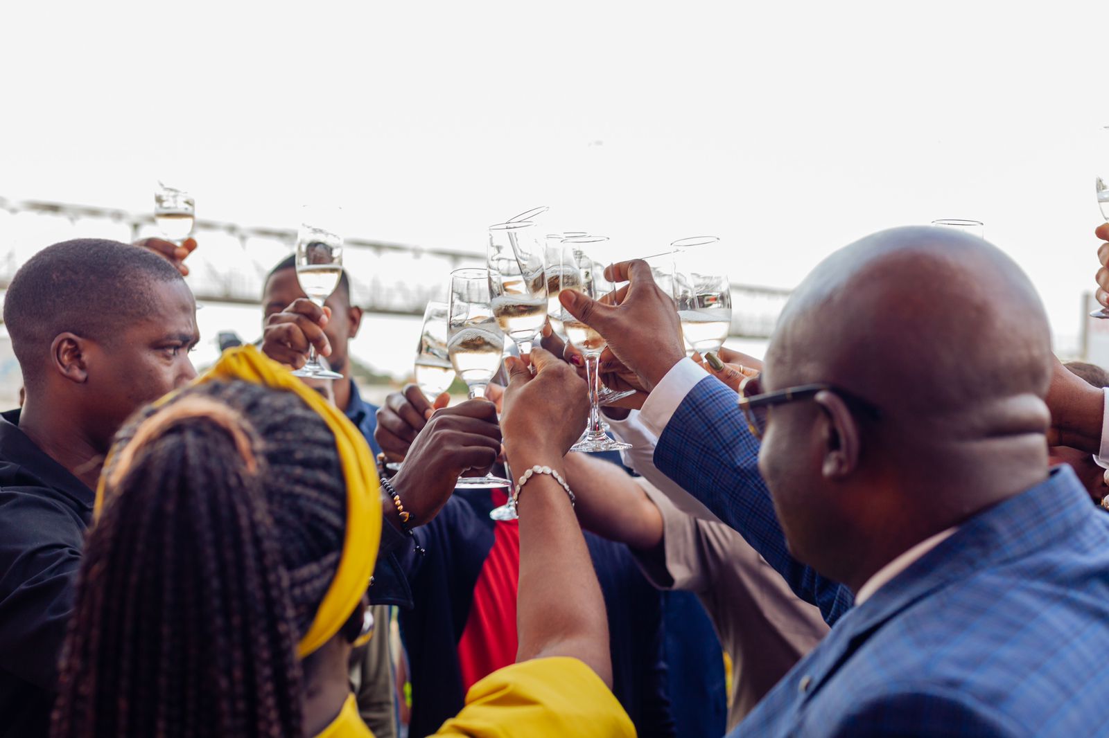 Um brinde a Inauguração da Nova Loja Work Hard Angola